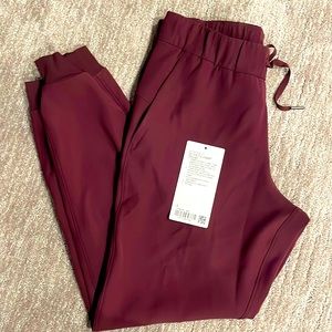 Lululemon On The Fly Jogger